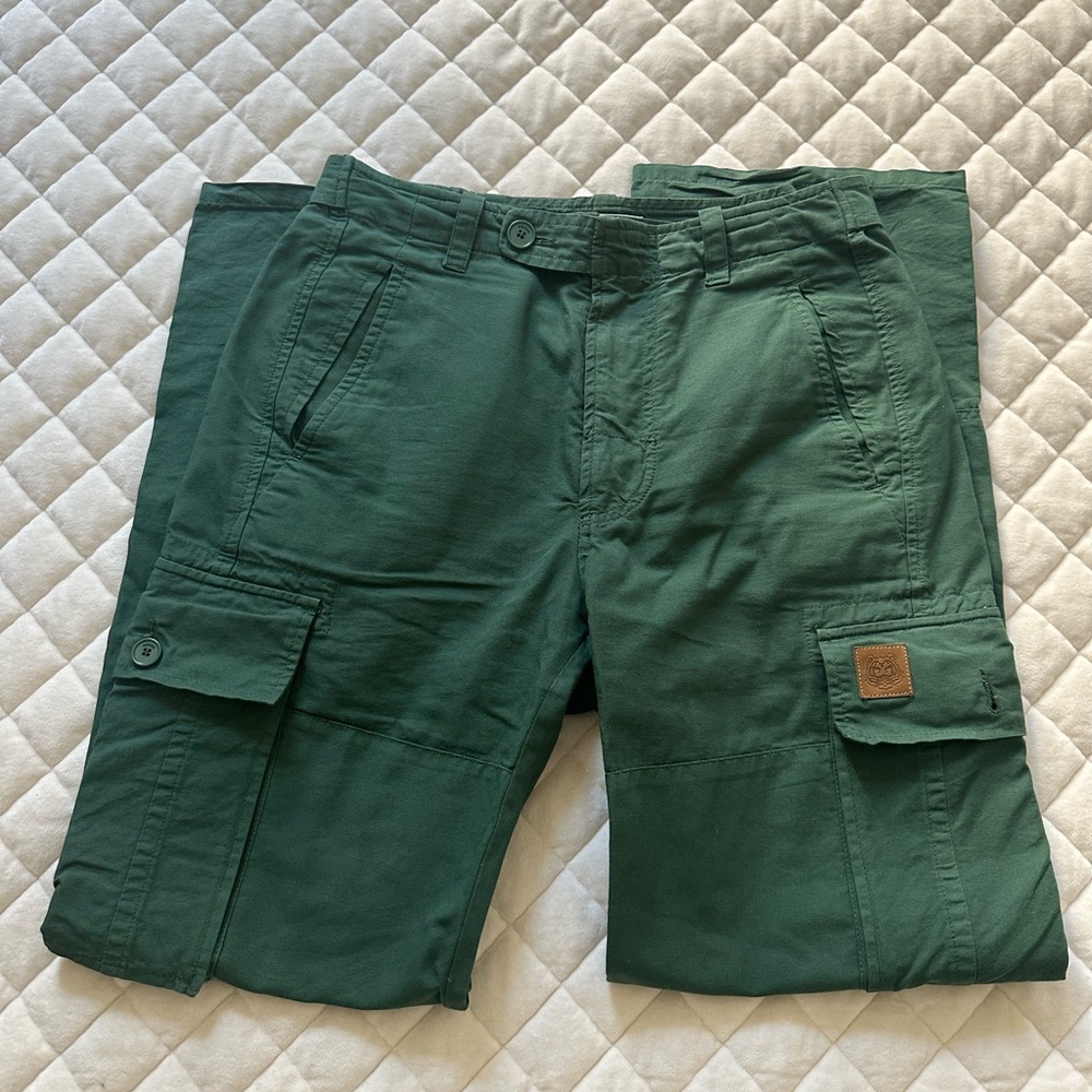 [SOLD] Kenzo Men’s Green Cargo Shorts (size 29)
